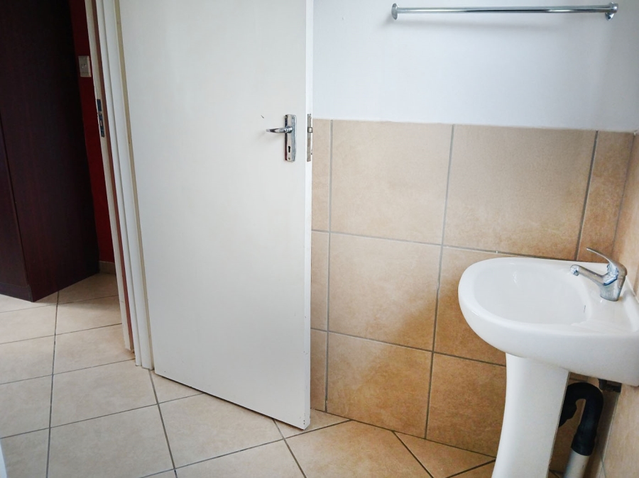 2 Bedroom Property for Sale in Witpoortjie Gauteng