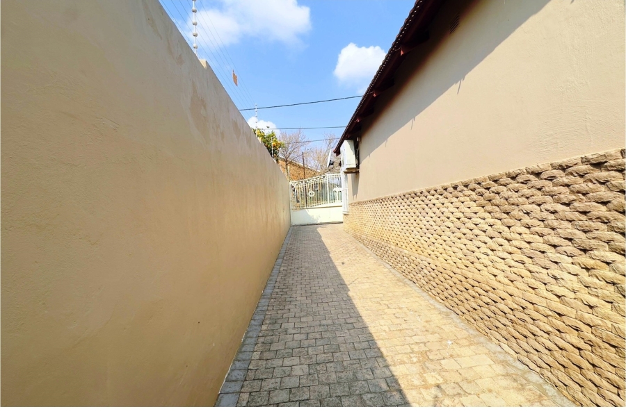 4 Bedroom Property for Sale in Kensington Gauteng