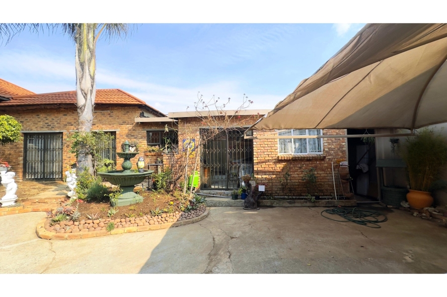 4 Bedroom Property for Sale in Kensington Gauteng