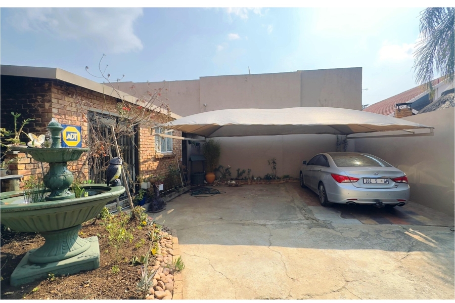 4 Bedroom Property for Sale in Kensington Gauteng