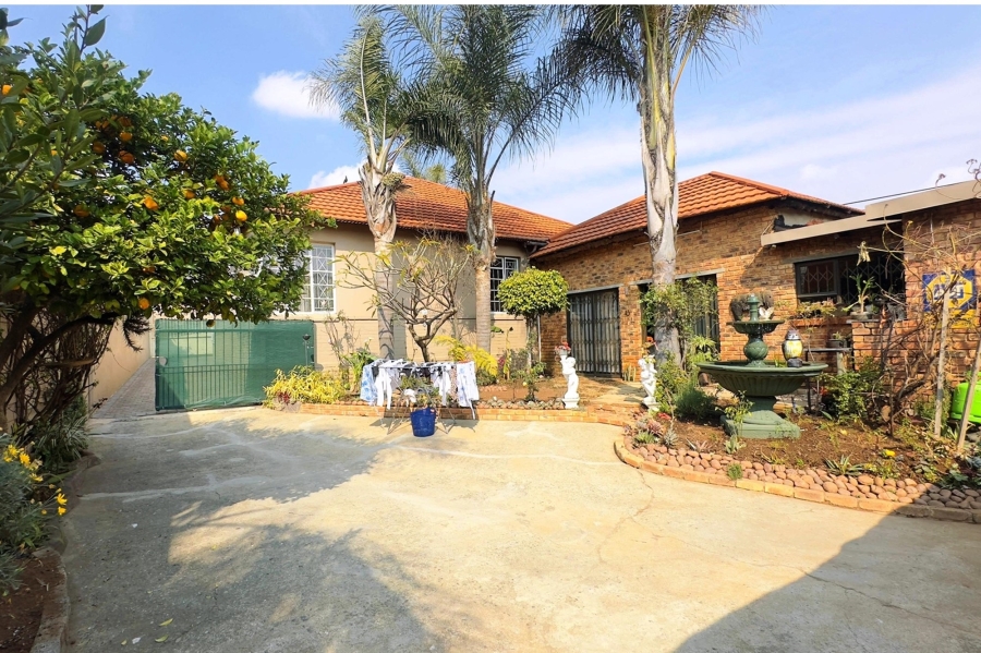 4 Bedroom Property for Sale in Kensington Gauteng