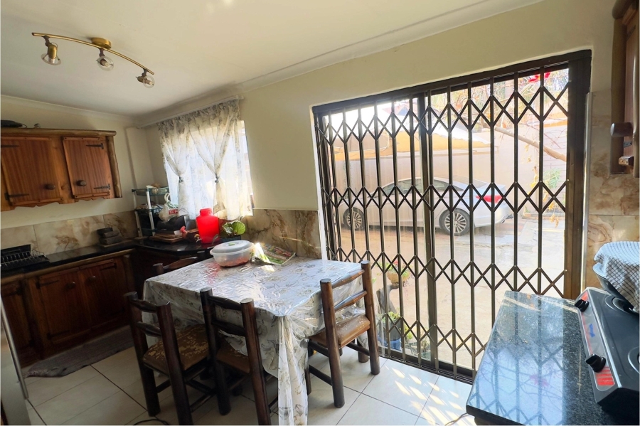 4 Bedroom Property for Sale in Kensington Gauteng