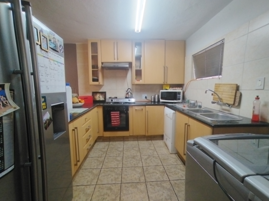 3 Bedroom Property for Sale in Elardus Park Gauteng