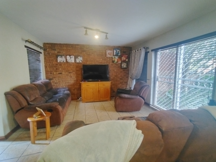 3 Bedroom Property for Sale in Elardus Park Gauteng