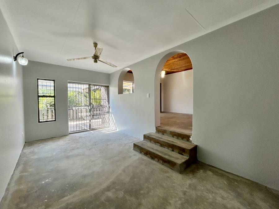 5 Bedroom Property for Sale in Pierre Van Ryneveld Gauteng