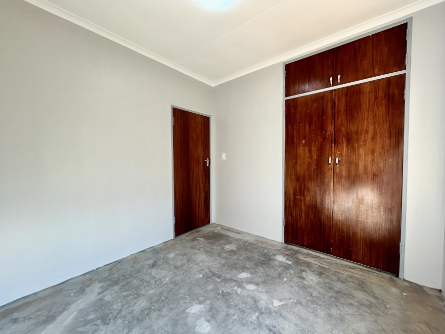 5 Bedroom Property for Sale in Pierre Van Ryneveld Gauteng