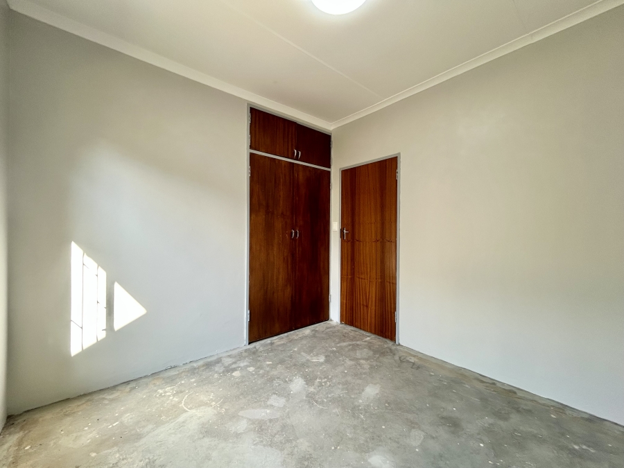 5 Bedroom Property for Sale in Pierre Van Ryneveld Gauteng