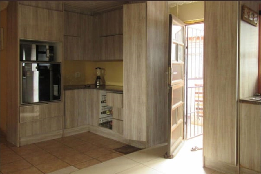 3 Bedroom Property for Sale in Protea Glen Gauteng