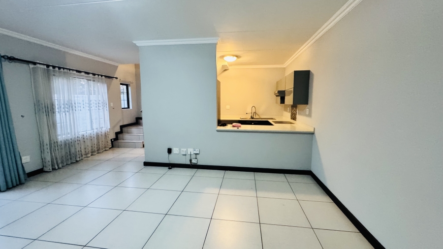 3 Bedroom Property for Sale in Halfway Gardens Gauteng