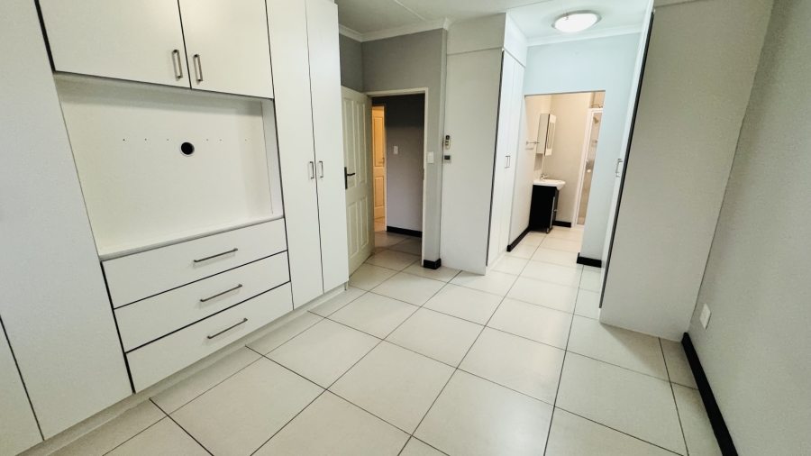 3 Bedroom Property for Sale in Halfway Gardens Gauteng
