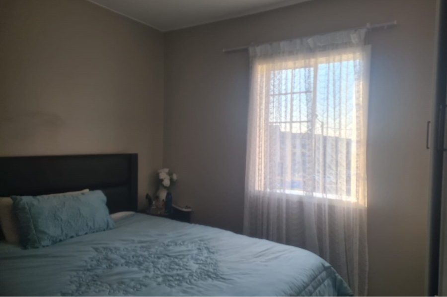 To Let 2 Bedroom Property for Rent in South Hills Gauteng