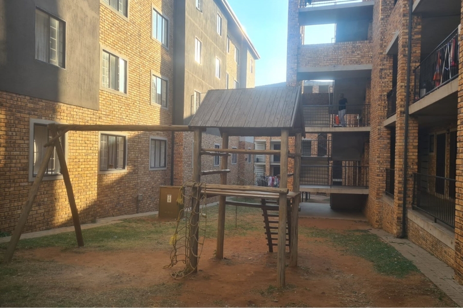 To Let 2 Bedroom Property for Rent in South Hills Gauteng