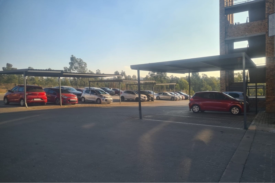 To Let 2 Bedroom Property for Rent in South Hills Gauteng