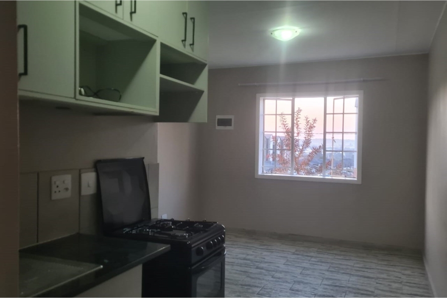 To Let 2 Bedroom Property for Rent in South Hills Gauteng