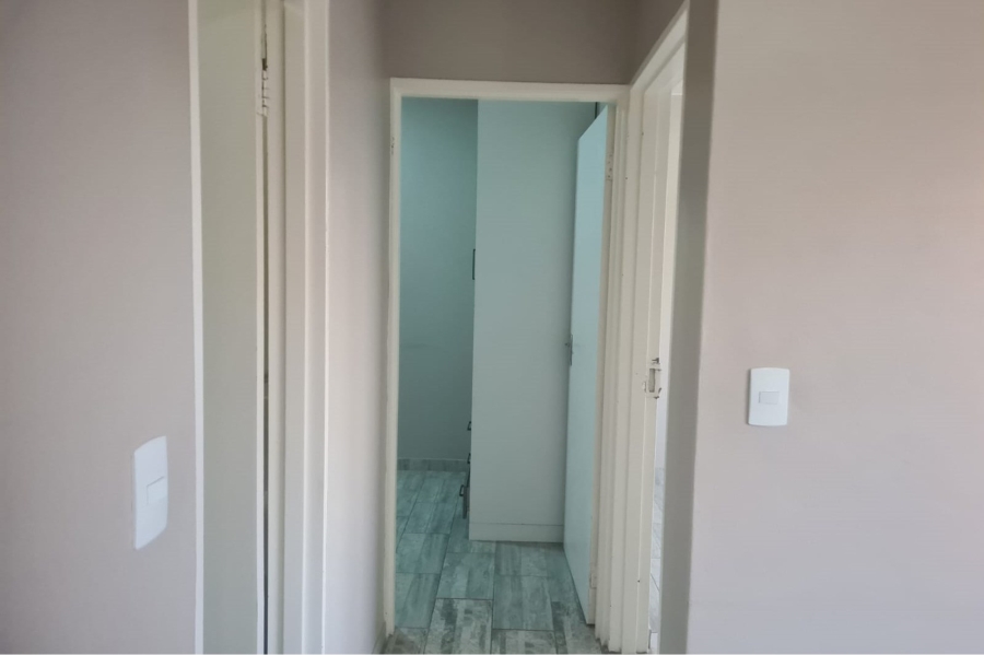 To Let 2 Bedroom Property for Rent in South Hills Gauteng