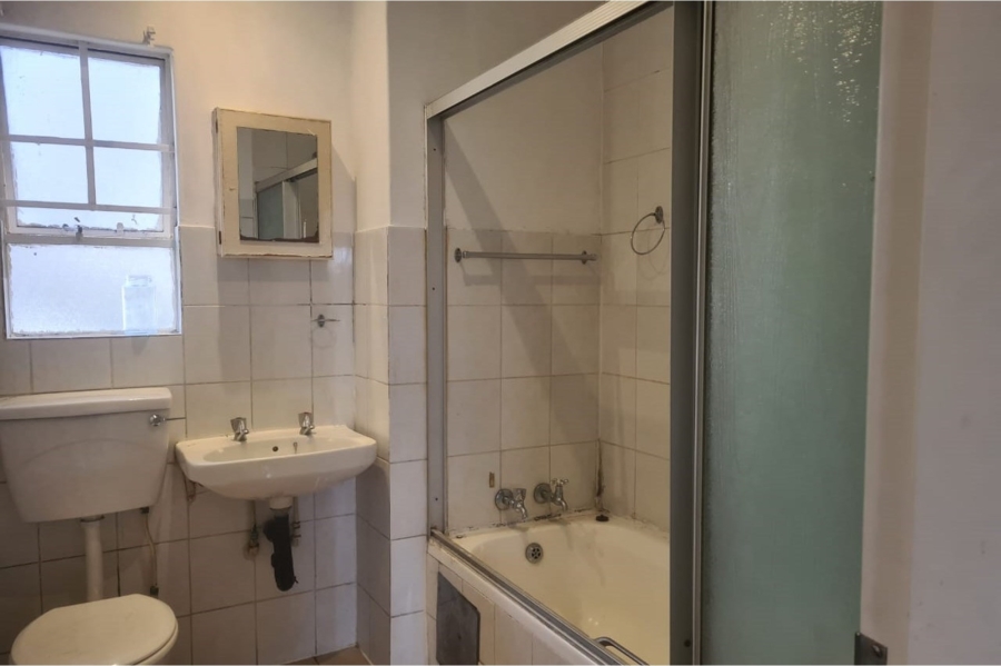 To Let 2 Bedroom Property for Rent in Vorna Valley Gauteng