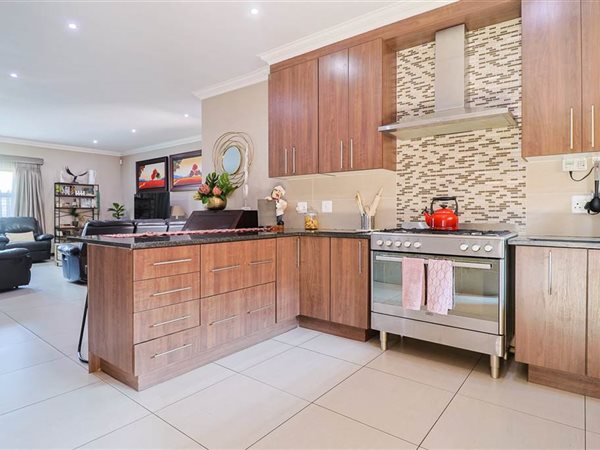 4 Bedroom Property for Sale in New Redruth Gauteng