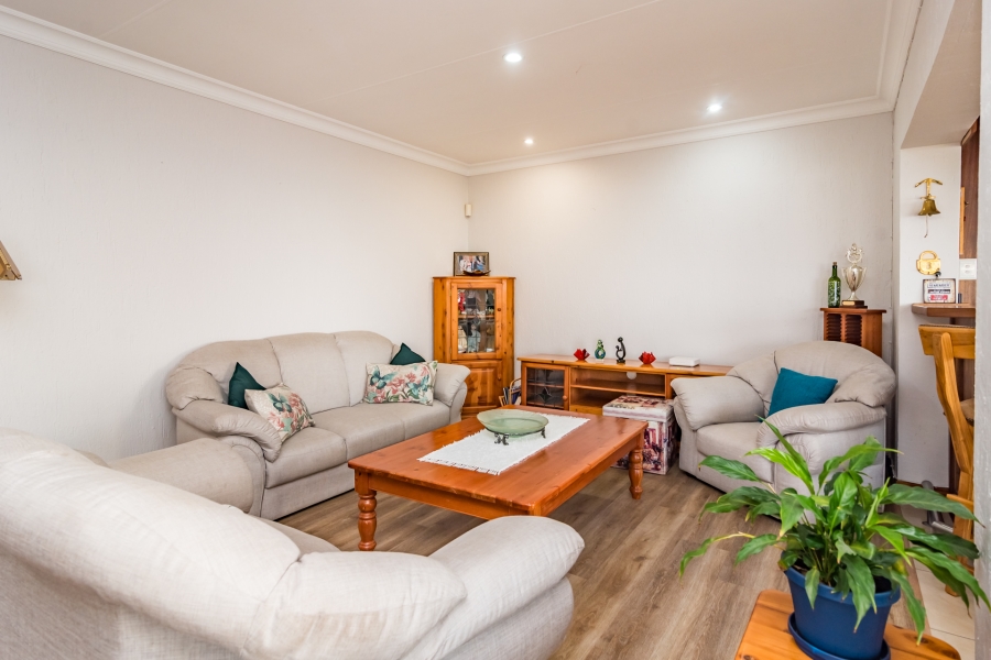 6 Bedroom Property for Sale in Constantia Kloof Gauteng