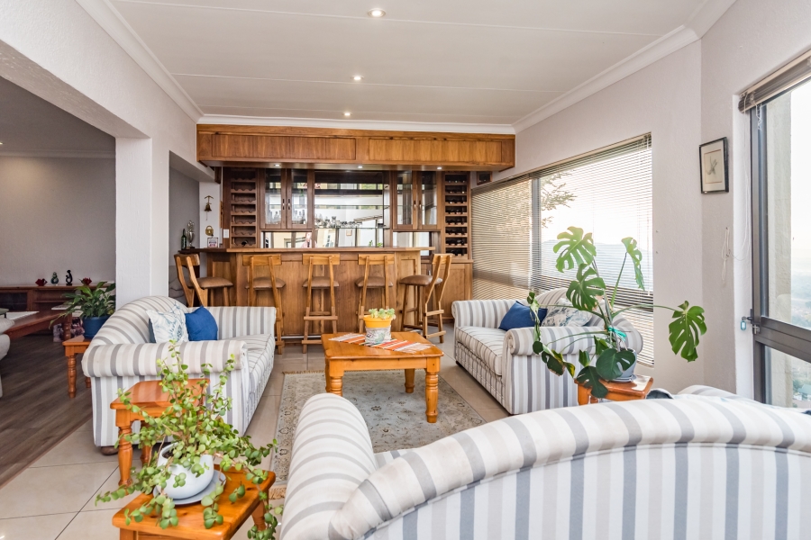 6 Bedroom Property for Sale in Constantia Kloof Gauteng