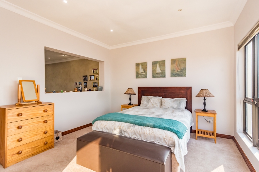 6 Bedroom Property for Sale in Constantia Kloof Gauteng