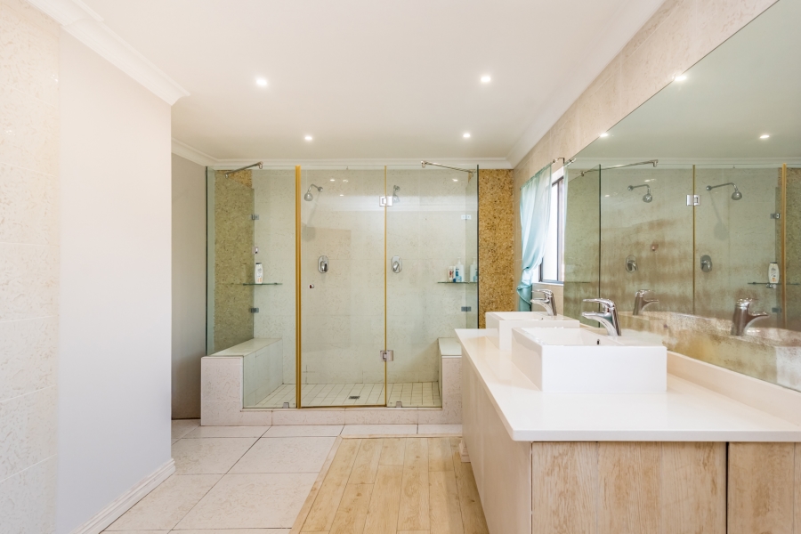 6 Bedroom Property for Sale in Constantia Kloof Gauteng