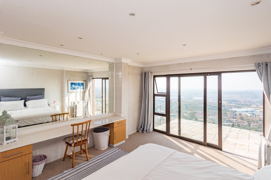 6 Bedroom Property for Sale in Constantia Kloof Gauteng
