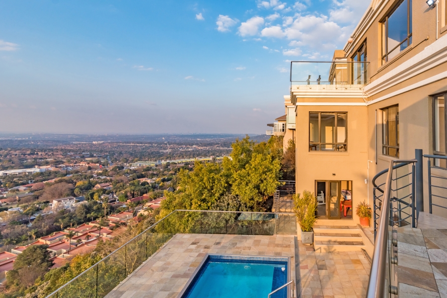 6 Bedroom Property for Sale in Constantia Kloof Gauteng