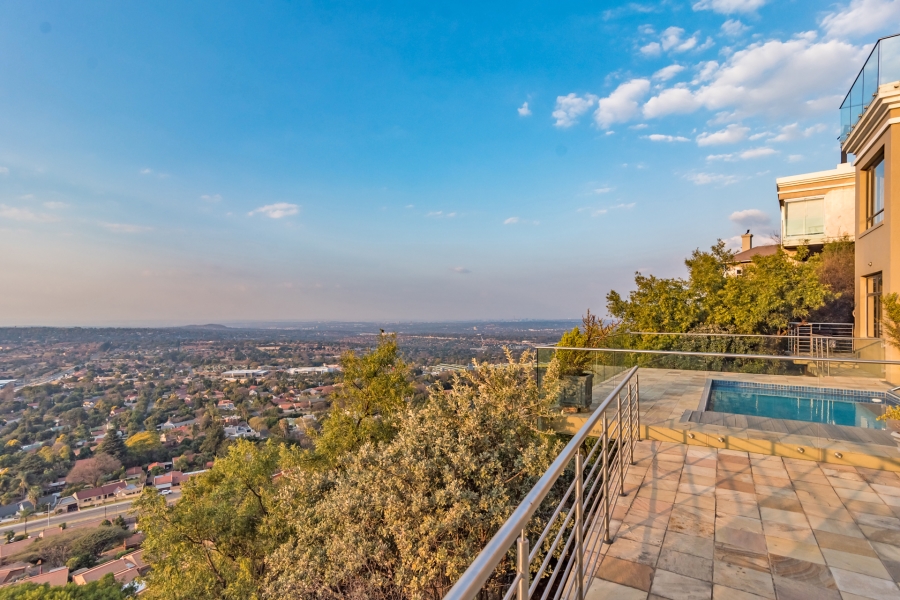 6 Bedroom Property for Sale in Constantia Kloof Gauteng