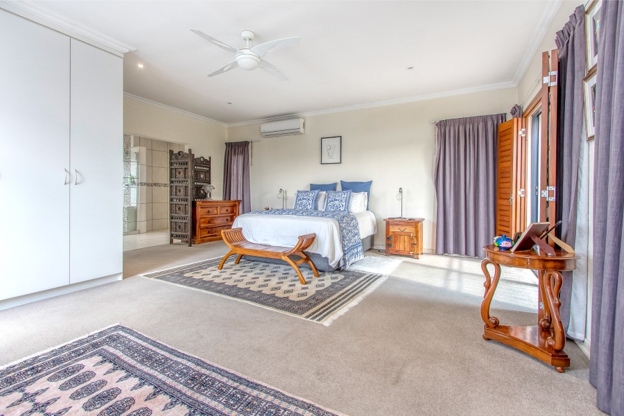 4 Bedroom Property for Sale in Featherbrooke Estate Gauteng