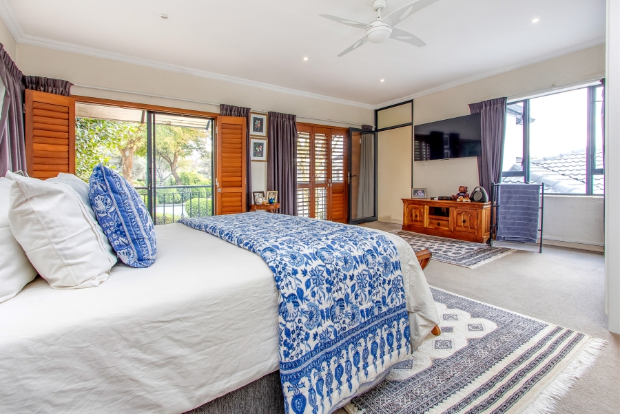 4 Bedroom Property for Sale in Featherbrooke Estate Gauteng