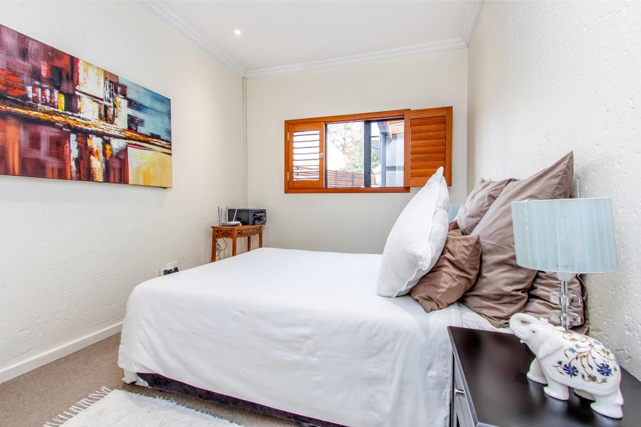 4 Bedroom Property for Sale in Featherbrooke Estate Gauteng