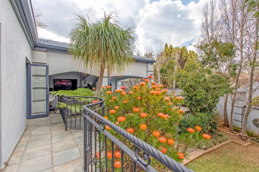4 Bedroom Property for Sale in Featherbrooke Estate Gauteng