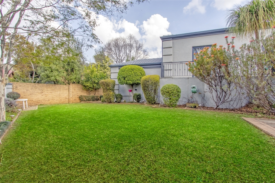 4 Bedroom Property for Sale in Featherbrooke Estate Gauteng