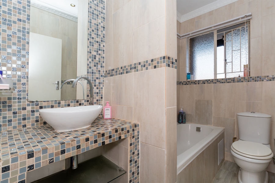 To Let 2 Bedroom Property for Rent in Goedeburg Gauteng
