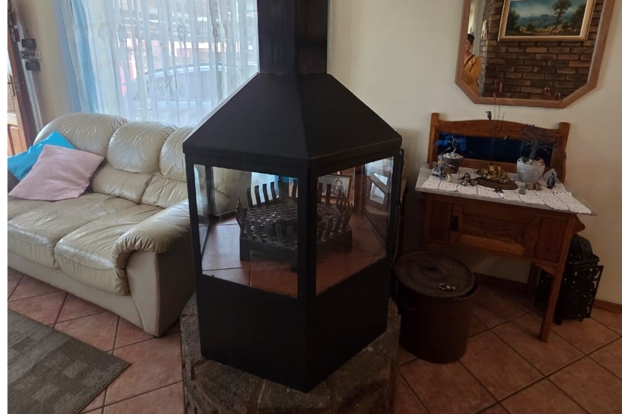 3 Bedroom Property for Sale in Rooihuiskraal North Gauteng