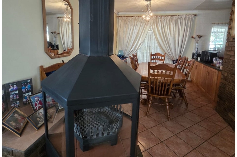 3 Bedroom Property for Sale in Rooihuiskraal North Gauteng