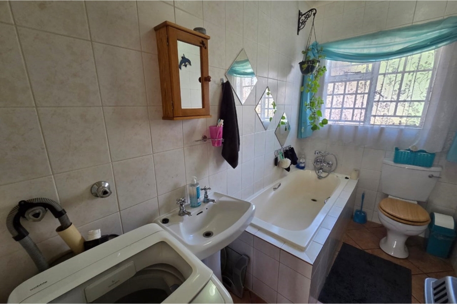 3 Bedroom Property for Sale in Rooihuiskraal North Gauteng