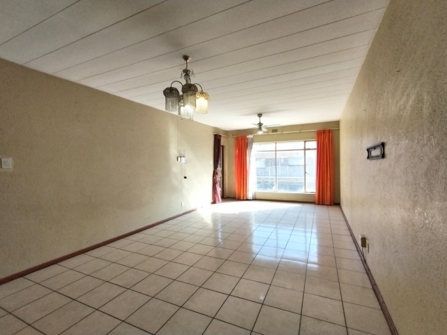 2 Bedroom Property for Sale in Vanderbijlpark CW 3 Gauteng
