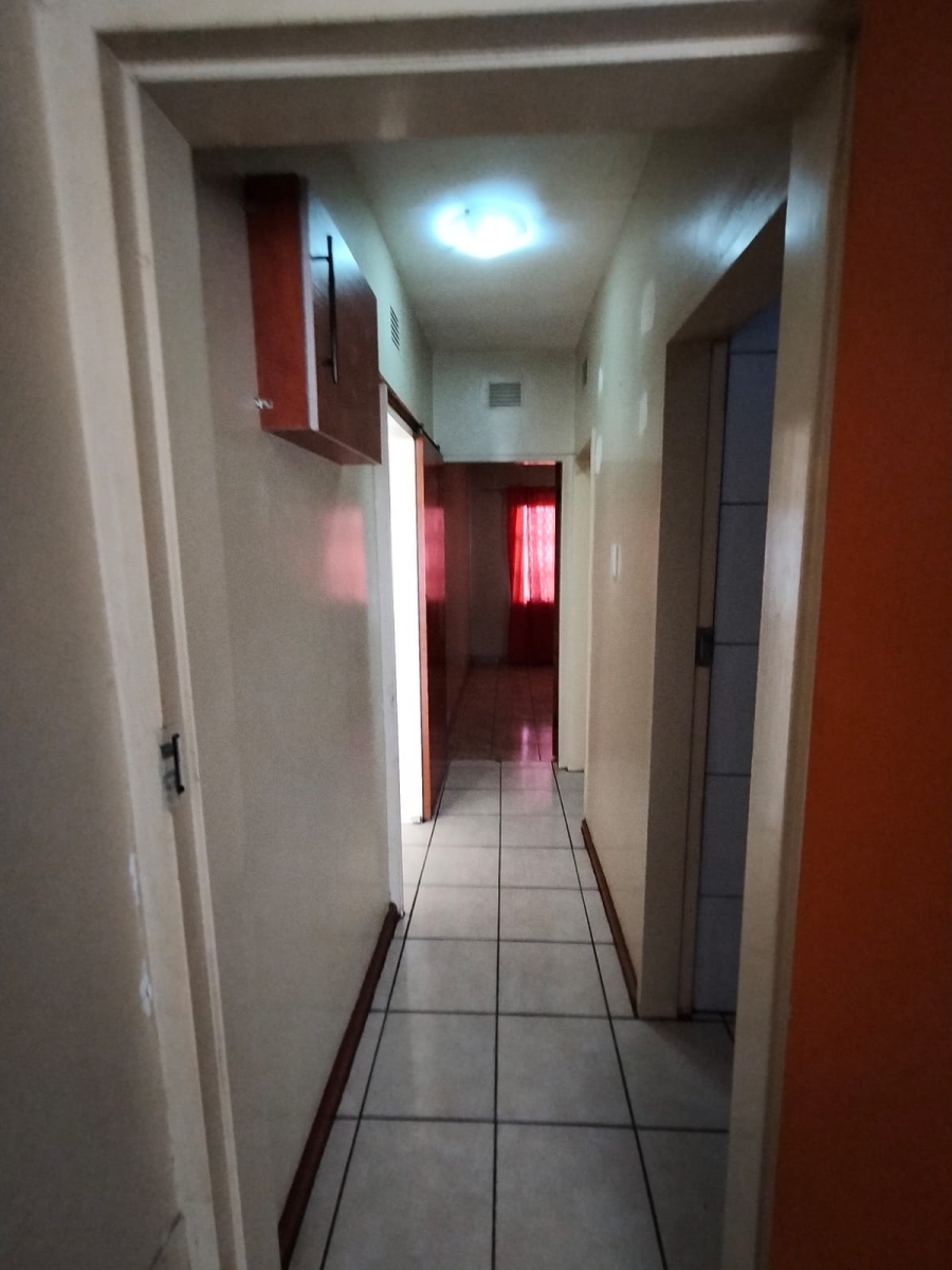 2 Bedroom Property for Sale in Vanderbijlpark CW 3 Gauteng