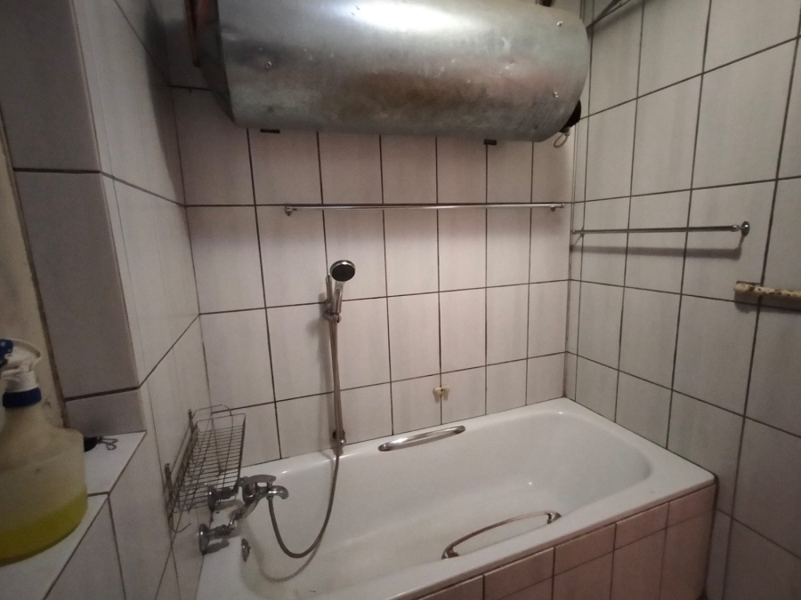 2 Bedroom Property for Sale in Vanderbijlpark CW 3 Gauteng
