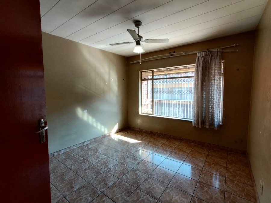 2 Bedroom Property for Sale in Vanderbijlpark CW 3 Gauteng