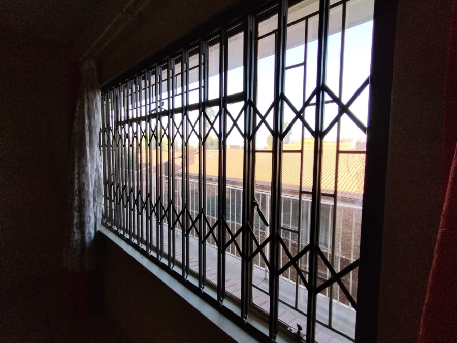 2 Bedroom Property for Sale in Vanderbijlpark CW 3 Gauteng