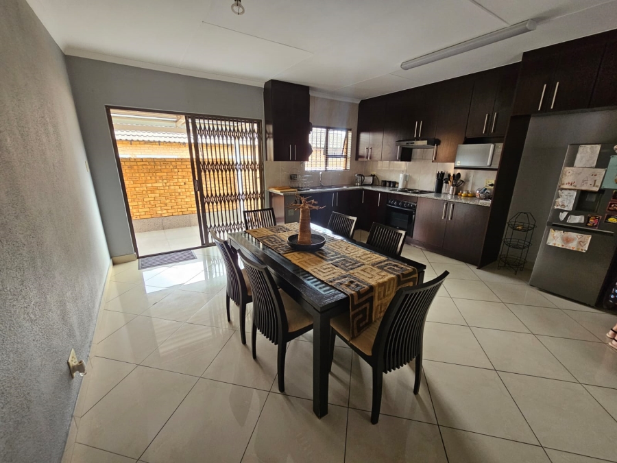 3 Bedroom Property for Sale in New Redruth Gauteng