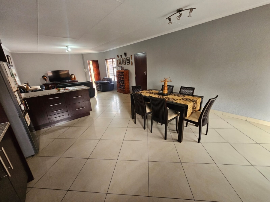 3 Bedroom Property for Sale in New Redruth Gauteng