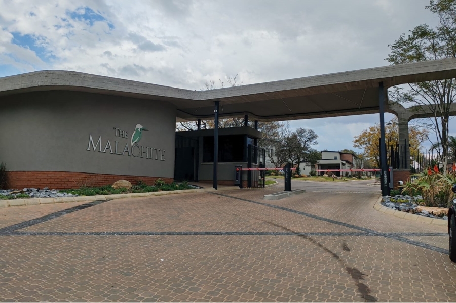 To Let 3 Bedroom Property for Rent in Blue Hills Gauteng