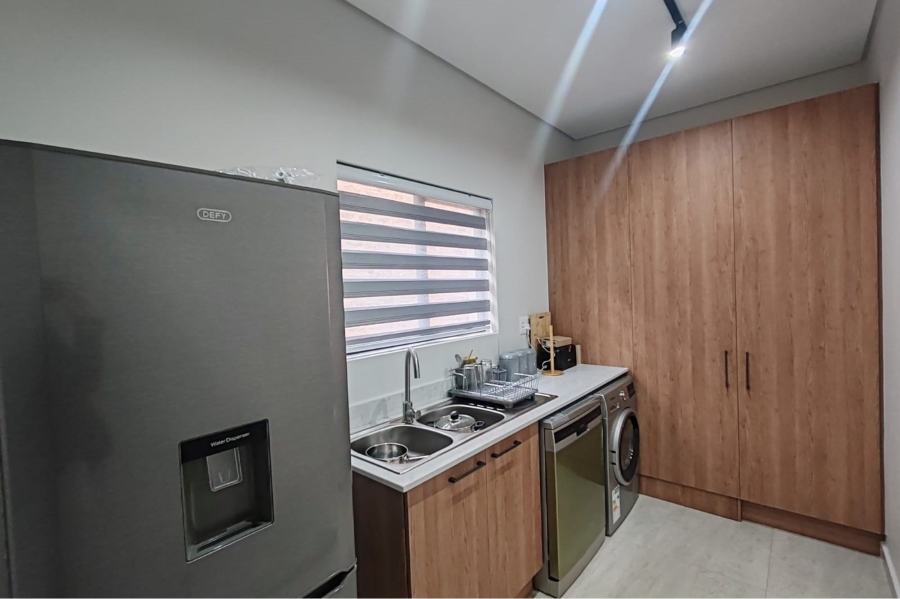 To Let 3 Bedroom Property for Rent in Blue Hills Gauteng