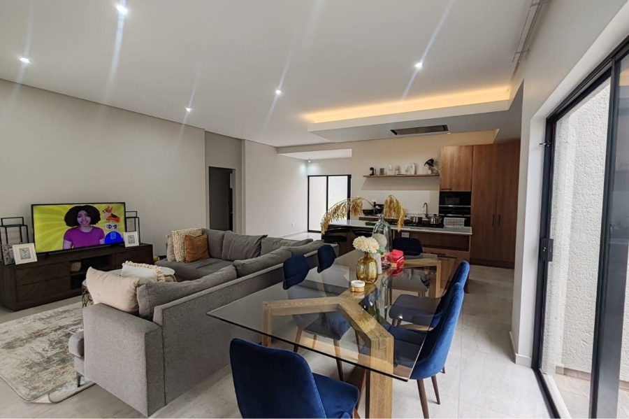 To Let 3 Bedroom Property for Rent in Blue Hills Gauteng