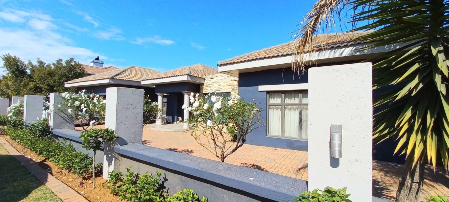 4 Bedroom Property for Sale in Helderwyk Gauteng