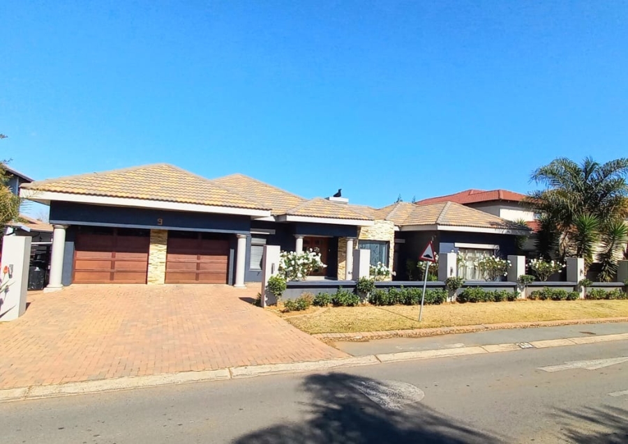 4 Bedroom Property for Sale in Helderwyk Gauteng