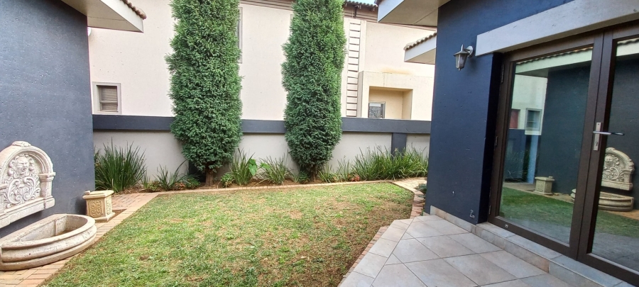 4 Bedroom Property for Sale in Helderwyk Gauteng